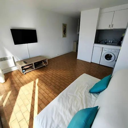 Apartment 20m De La Avec Parking - Cap D'agde - Fr-1-607-71 *